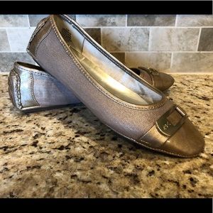 Anne Klein flats size 8.5 Gold color